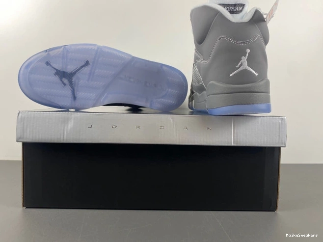 MaikeSneakers Wolf 5 Grey Retro Jordan Air 136027-005 0726